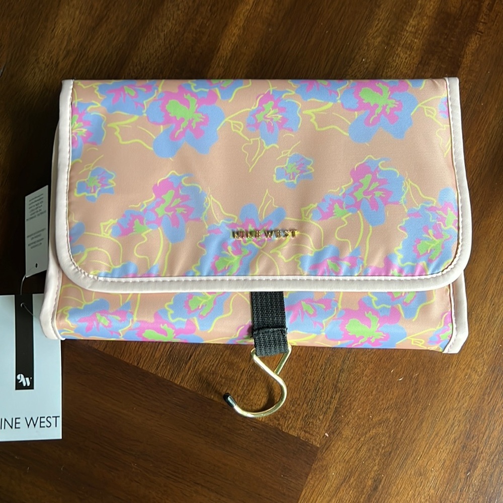 Travel organizer